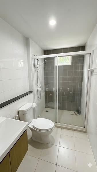 The Village 2 Bangna km.8, Samut Prakan, Soi Mahachai, Bang Na-Trat Road, Bangphli Yai, Bang Plee, Samut Prakan, 3 Bedrooms, 134 sqm, Townhouse For Rent, by Correct Property, 500345734 - DDproperty.com