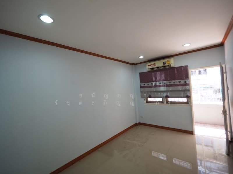 Baan Preecha 8, Bangkok, 458 Huamark Road, Hua Mak, Bang Kapi, Bangkok, 2 Bedrooms, 180 sqm, Townhouse For Sale, by Tanunchaya Ratchatapinyaporn, 500345737 - DDproperty.com