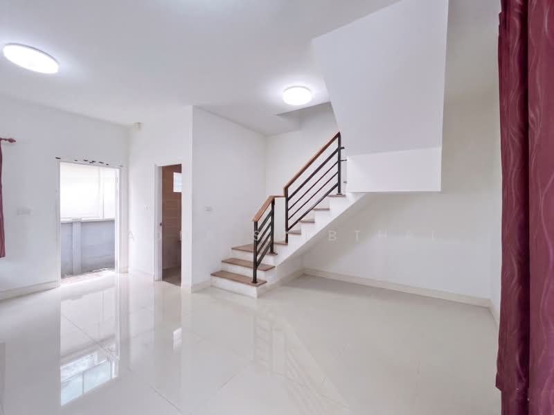 Pleno Rangsit Klong 4-Wongwaen, Pathum Thani, Rangsit-Nakhon Nayok Road, Khlong Si, Khlong Luang, Pathum Thani, 3 Bedrooms, 120 sqm, Townhouse For Sale, by Ladda Suebthai, 500345763 - DDproperty.com