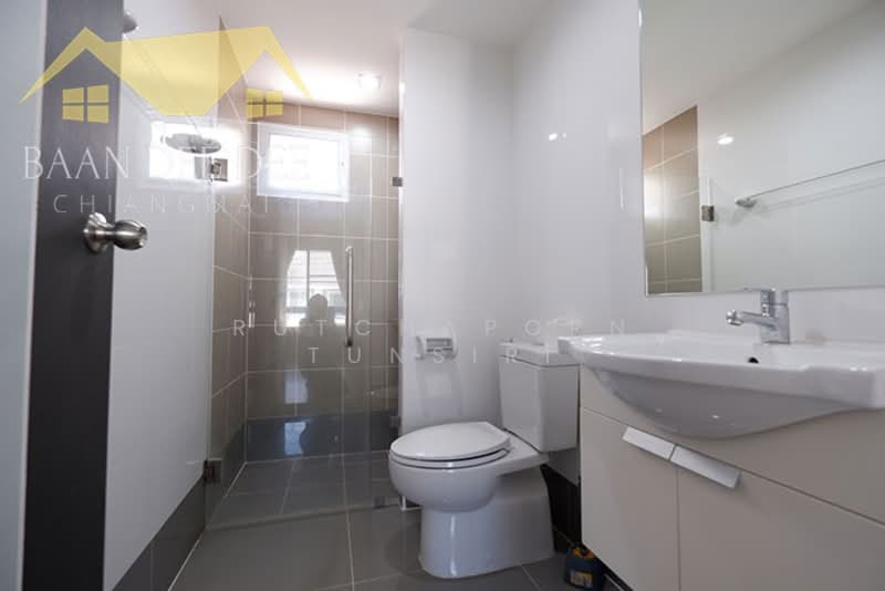 บ้านให้เช่า – ใกล้โรงเรียนนานาชาติยูนิตี้คอนคอร์ด เพียง 5 นาที ค่าเช่า 25,000 บาท / เดือน No.15H142, Chiang Mai, Chai Sa Than, Saraphi, Chiang Mai, 3 Bedrooms, 150 sqm, Single Detached House For Rent, by Rutchaporn Tunsiri, 500345790 - DDproperty.com