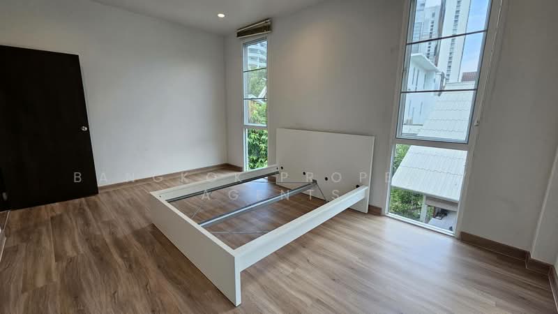 Sukhumvit 24 Home : สุขุมวิท 24 โฮม, กรุงเทพ, ซอยเมธีนิเวศน์ ถนนสุขุมวิท, คลองตัน, คลองเตย, กรุงเทพ, 160 ตร.ม., คอนโด ให้เช่า, โดย BANGKOK PROPERTY AGENTS, 500345800 - DDproperty.com