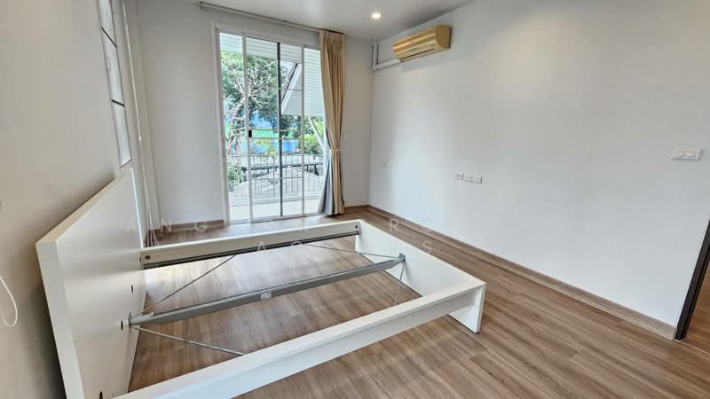 Sukhumvit 24 Home, Bangkok, Soi Methi Niwet, Sukhumvit Road, Khong Tan, Khlong Toei, Bangkok, 3 Bedrooms, 160 sqm, Condo For Rent, by BANGKOK PROPERTY AGENTS, 500345800 - DDproperty.com