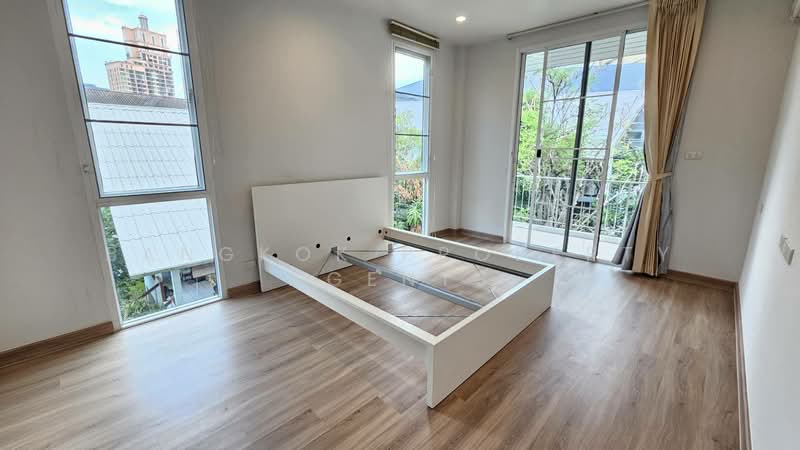 Sukhumvit 24 Home, Bangkok, Soi Methi Niwet, Sukhumvit Road, Khong Tan, Khlong Toei, Bangkok, 3 Bedrooms, 160 sqm, Condo For Rent, by BANGKOK PROPERTY AGENTS, 500345800 - DDproperty.com