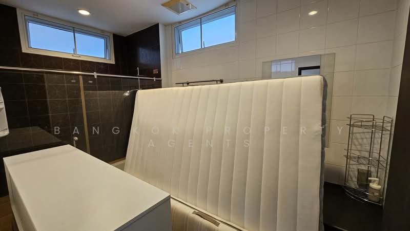 Sukhumvit 24 Home, Bangkok, Soi Methi Niwet, Sukhumvit Road, Khong Tan, Khlong Toei, Bangkok, 3 Bedrooms, 160 sqm, Condo For Rent, by BANGKOK PROPERTY AGENTS, 500345800 - DDproperty.com