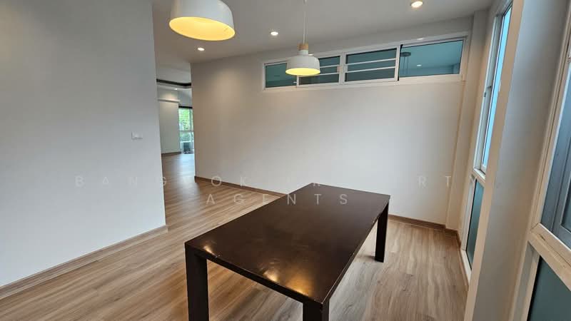 Sukhumvit 24 Home, Bangkok, Soi Methi Niwet, Sukhumvit Road, Khong Tan, Khlong Toei, Bangkok, 3 Bedrooms, 160 sqm, Condo For Rent, by BANGKOK PROPERTY AGENTS, 500345800 - DDproperty.com