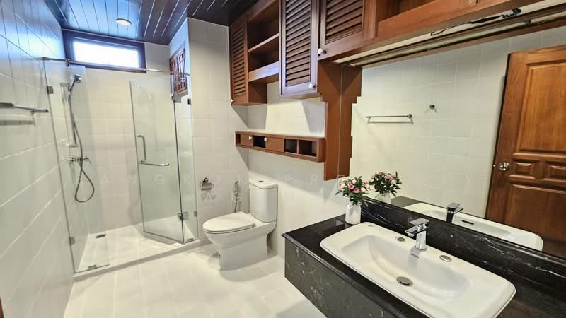 The Lanai Private Residence, Bangkok, 33 Sukhumvit 26, Khong Tan, Khlong Toei, Bangkok, 3 Bedrooms, 350 sqm, Apartment For Rent, by BANGKOK PROPERTY AGENTS, 500345830 - DDproperty.com
