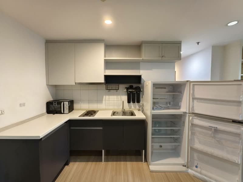The Base Sukhumvit 77, Bangkok, 289 Sukhumvit 77 Road, Phra Kanong Nua, Watthana, Bangkok, 2 Bedrooms, 60 sqm, Condo For Rent, by Khun Toey เตย, 500345893 - DDproperty.com