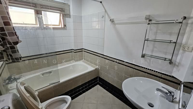 Charktip Court, Bangkok, 62 Soi Sukhumvit 51, Khlongtoei Nua, Watthana, Bangkok, 2 Bedrooms, 120 sqm, Condo For Rent, by BANGKOK PROPERTY AGENTS, 500345926 - DDproperty.com