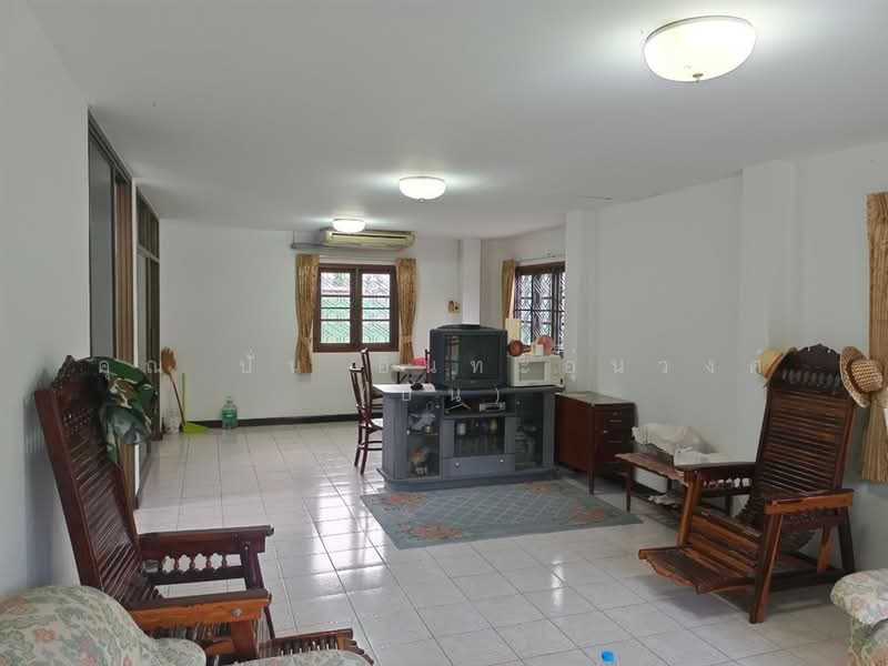 Flora Ville Park City Suwinthawong, Bangkok, Suwinthawong Road, Lam Phak Chi, Nong Chok, Bangkok, 3 Bedrooms, 250 sqm, Single Detached House For Sale, by คุณ ปั่น อินทะอุ่นวงศ์ (ปั่น), 500345945 - DDproperty.com