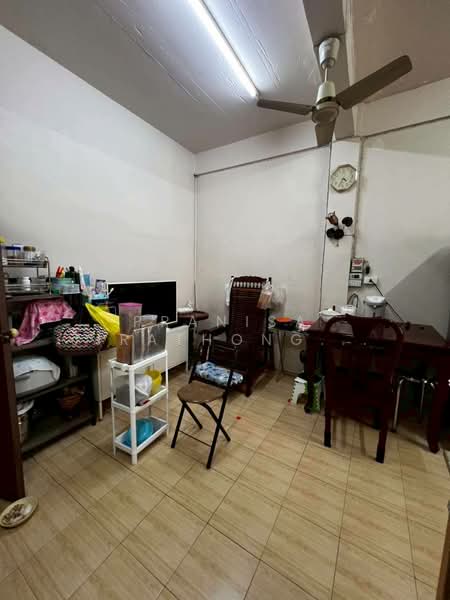 อาคารพาณิชย์ 4 ชั้นครึ่ง 1 คูหา ทำเลทอง ซ. เอกมัย 30, Bangkok, เอกมัย 30, Khlong Tan Nua, Watthana, Bangkok, , 220 sqm, Shophouse For Sale, by Pranisa Jirathongpoon, 500345973 - DDproperty.com