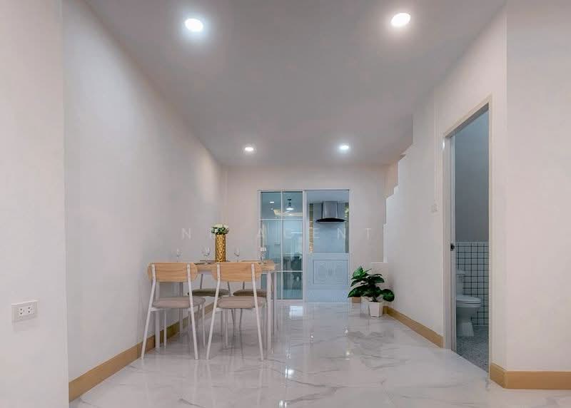 Ban Rom Ngao Mai, Nonthaburi, Soi Ban Rom Ngao Mai, Bang Khu Rat, Bang Bua Thong, Nonthaburi, 2 Bedrooms, 99 sqm, Townhouse For Sale, by NR AGENT, 500346008 - DDproperty.com