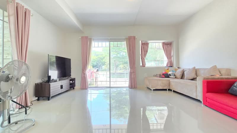 Villaggio Bangna-Theparak : วิลลาจจิโอ บางนา-เทพารักษ์, สมุทรปราการ, ถนนไม่มีชื่อ, บางพลีใหญ่, บางพลี, สมุทรปราการ, 100 ตร.ม., ทาวน์เฮ้าส์ ขาย, โดย The Best Property เหมยหลิง, 500346035 - DDproperty.com