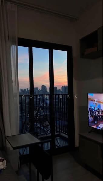 The Base Phetchaburi-Thonglor, Bangkok, Phetchaburi Rd, Bang Kapi, Huai Khwang, Bangkok, 1 Bedroom, 33 sqm, Condo For Rent, by Agentbkk, 500346075 - DDproperty.com
