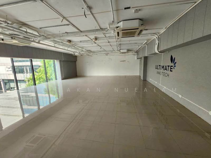 อาคารสำนักงาน พร้อมที่จอดรถ 400 คัน แยกรัชดาภิเษก - ลาดพร้าว, กรุงเทพ, จอมพล, จตุจักร, กรุงเทพ, 1,880 ตร.ม., ตึกแถว-อาคารพาณิชย์ ให้เช่า, โดย Nattakan nueaiam, 500346093 - DDproperty.com