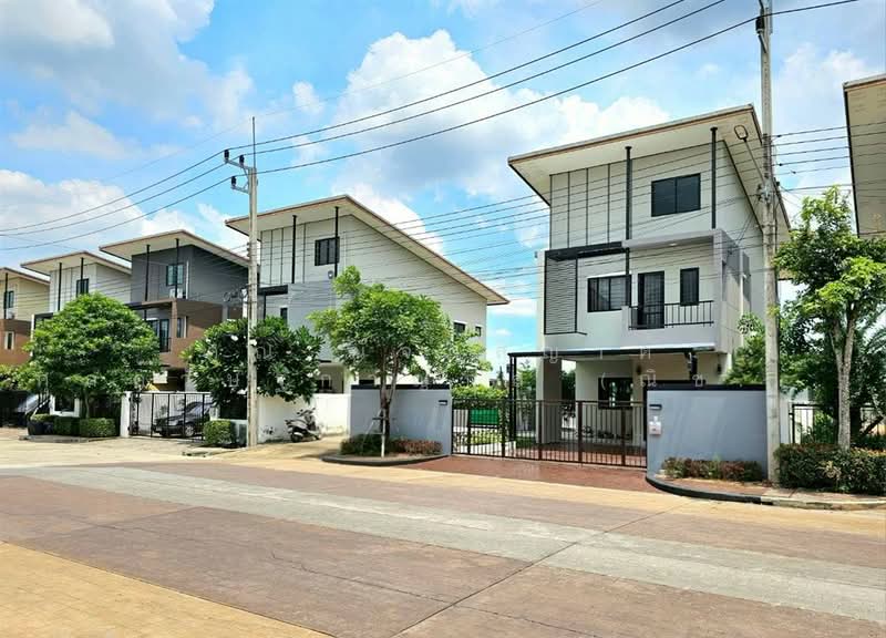 วิสต้า มินิ ลำลูกกา คลอง4, Pathum Thani, ถนนเลียบคลอง4, Lat Sawai, Lam Luk Ka, Pathum Thani, 4 Bedrooms, 161 sqm, Single Detached House For Sale, by คุณ ณัจภสิญาค์ ศุภควัษฐ์กาญกุล (ณิชชา), 500346176 - DDproperty.com