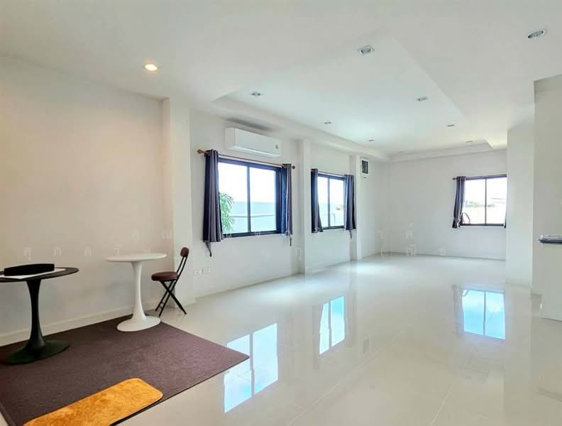 วิสต้า มินิ ลำลูกกา คลอง4, Pathum Thani, ถนนเลียบคลอง4, Lat Sawai, Lam Luk Ka, Pathum Thani, 4 Bedrooms, 161 sqm, Single Detached House For Sale, by คุณ ณัจภสิญาค์ ศุภควัษฐ์กาญกุล (ณิชชา), 500346176 - DDproperty.com