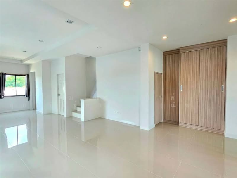 วิสต้า มินิ ลำลูกกา คลอง4, Pathum Thani, ถนนเลียบคลอง4, Lat Sawai, Lam Luk Ka, Pathum Thani, 4 Bedrooms, 161 sqm, Single Detached House For Sale, by คุณ ณัจภสิญาค์ ศุภควัษฐ์กาญกุล (ณิชชา), 500346176 - DDproperty.com