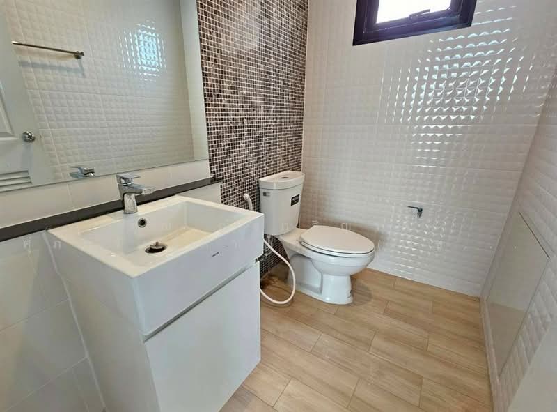 วิสต้า มินิ ลำลูกกา คลอง4, Pathum Thani, ถนนเลียบคลอง4, Lat Sawai, Lam Luk Ka, Pathum Thani, 4 Bedrooms, 161 sqm, Single Detached House For Sale, by คุณ ณัจภสิญาค์ ศุภควัษฐ์กาญกุล (ณิชชา), 500346176 - DDproperty.com