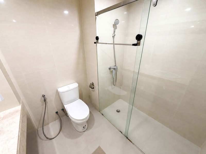 The Executive Regent, Bangkok, 2264/3 Nanglinchee Road, Chong Nonsi, Yan Nawa, Bangkok, 1 Bedroom, 42 sqm, Condo For Rent, by Somchai Ruechajirakit, 500346179 - DDproperty.com