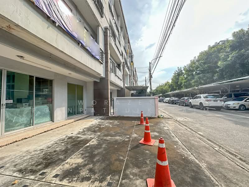 BIZTOWN LADPRAW 79/1 HOME OFFICE, Bangkok, ลาดพร้าว, Khlong Chaokhun Sing, Wang Thonglang, Bangkok, , 260 sqm, Shophouse For Sale, by Worazett pornpatpulkasaim, 500346303 - DDproperty.com