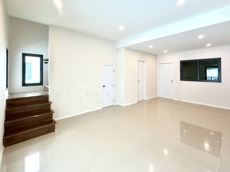 PLEX Onnut - Wongwaen : เพล็กซ์ อ่อนนุช - วงแหวน, กรุงเทพ, ถนนสุขาภิบาล 2, ดอกไม้, ประเวศ, กรุงเทพ, 150 ตร.ม., ทาวน์เฮ้าส์ ขาย, โดย HOME Real Estate Service, 500346329 - DDproperty.com