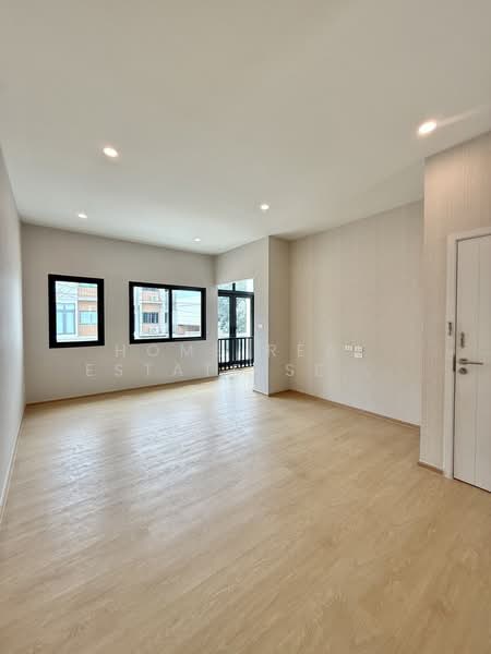 PLEX Onnut - Wongwaen, Bangkok, Sukhaphiban 2 Road, Dok Mai, Prawet, Bangkok, 3 Bedrooms, 150 sqm, Townhouse For Sale, by HOME Real Estate Service, 500346329 - DDproperty.com