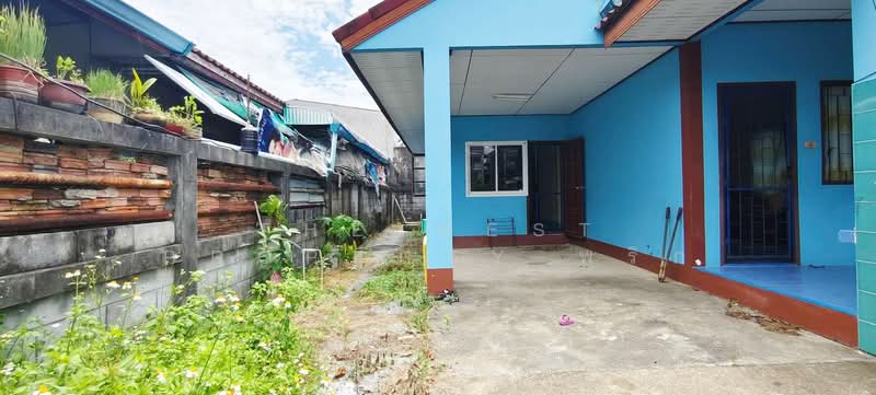 บ้านเดี่ยวพระพรหม นครศรีธรรมราช, Nakhon Si Thammarat, Thai Sam Phao, Phra Phrom, Nakhon Si Thammarat, 2 Bedrooms, 100 sqm, Single Detached House For Sale, by The Best Property พริก, 500346354 - DDproperty.com