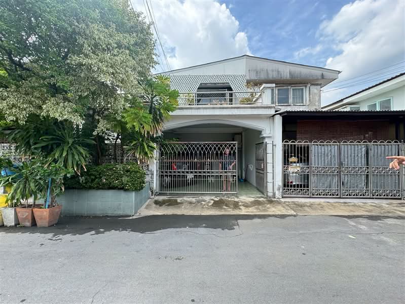 รามอินทรานิเวศน์ ซอยรามอินทรา67, กรุงเทพ, ถนนรามอินทรา, ท่าแร้ง, บางเขน, กรุงเทพ, 130 ตร.ม., บ้านแฝด ขาย, โดย คุณ คติพจน์ ภัทรธนทรัพย์ (พีท), 500346362 - DDproperty.com
