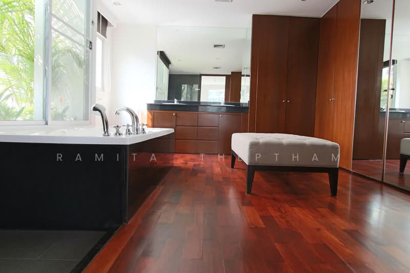 Panburi Apartments, Bangkok, 133 Pan Rd, Silom, Bang Rak, Bangkok, 4 Bedrooms, 450 sqm, Apartment For Rent, by Ramita  Theptham, 500346377 - DDproperty.com
