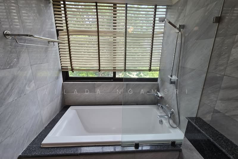 Lake Avenue Sukhumvit 16, Bangkok, Soi Sammitr Sukhumvit Road, Khlong Tan Nua, Watthana, Bangkok, 2 Bedrooms, 113 sqm, Condo For Sale, by Ailada Ngamsri, 500346384 - DDproperty.com