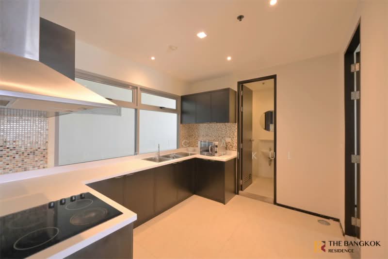 The Madison, Bangkok, Sukhumvit 41, Khlong Tan Nua, Watthana, Bangkok, 3 Bedrooms, 230 sqm, Condo For Rent, by Nicha Peerakittikul, 500346450 - DDproperty.com