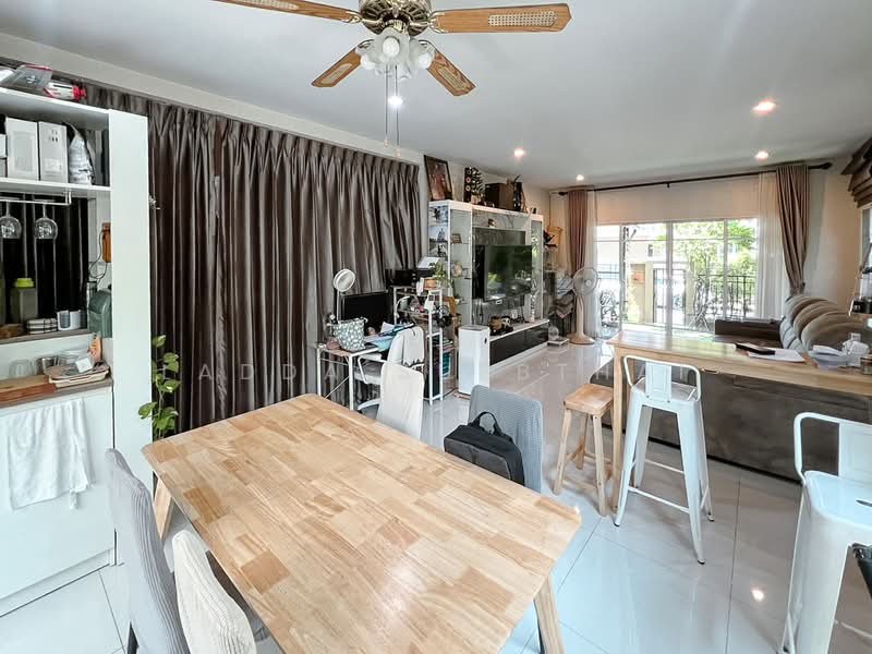 Passorn Prestige Pinklao-Phetkasem, Nakhon Pathom, Phutthamonthon Sai 4 Road, Krathum Lom, Sam Phran, Nakhon Pathom, 3 Bedrooms, 180 sqm, Single Detached House For Sale, by Ladda Suebthai, 500346476 - DDproperty.com