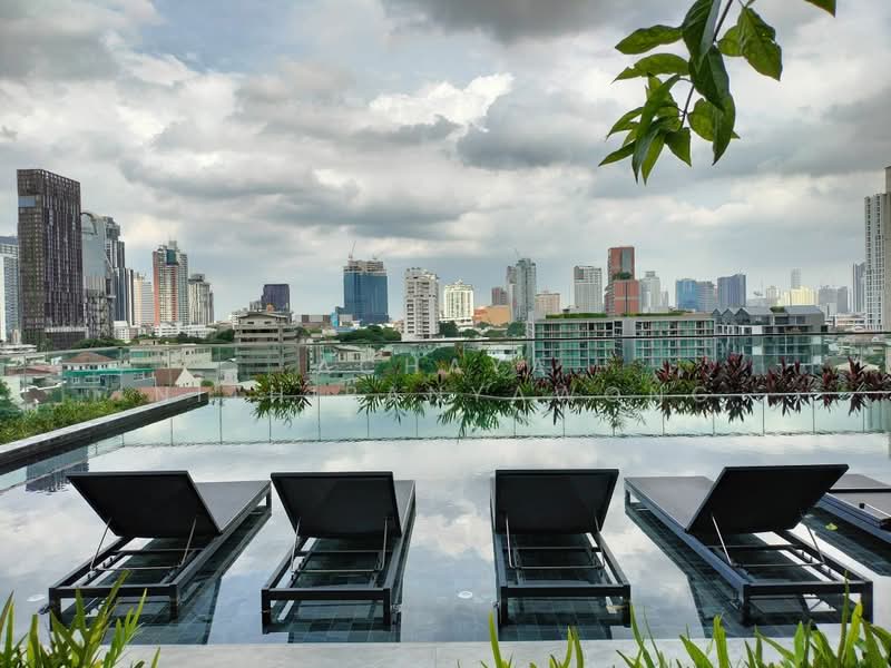 Oka Haus Sukhumvit 36, Bangkok, 3399 Rama 4 Road, Khong Tan, Khlong Toei, Bangkok, 1 Bedroom, 32 sqm, Condo For Rent, by Achaya Nithipanyawong, 500346522 - DDproperty.com