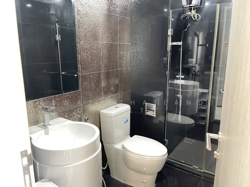 Rhythm Sukhumvit 36-38, Bangkok, 55 Soi Sukhumvit 36, Sukhumvit Road, Phra Kanong, Khlong Toei, Bangkok, 2 Bedrooms, 55 sqm, Condo For Sale, by Fazwaz (Thailand) Co., Ltd., 500346547 - DDproperty.com