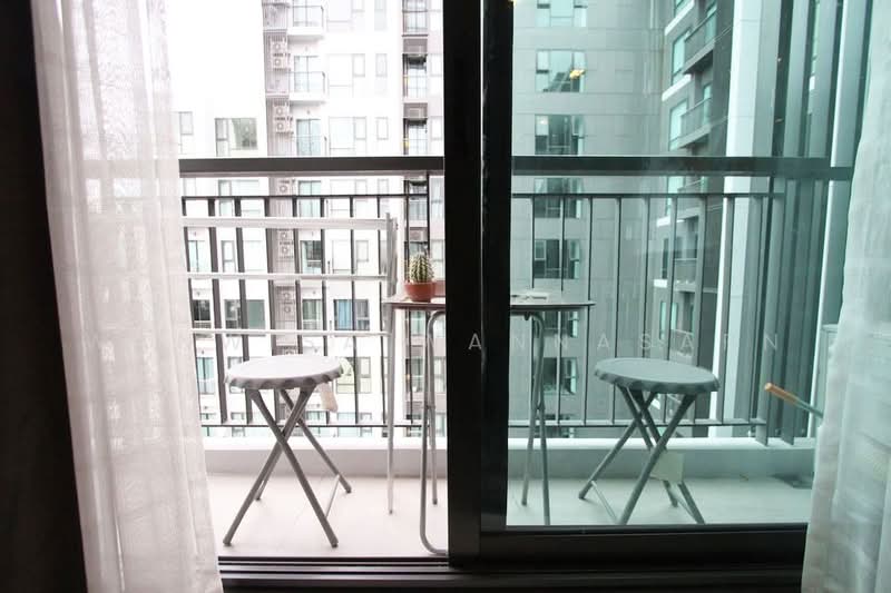 Rhythm Sukhumvit 36-38, Bangkok, 55 Soi Sukhumvit 36, Sukhumvit Road, Phra Kanong, Khlong Toei, Bangkok, 2 Bedrooms, 54 sqm, Condo For Rent, by Wanwisa Wannasarn, 500346588 - DDproperty.com