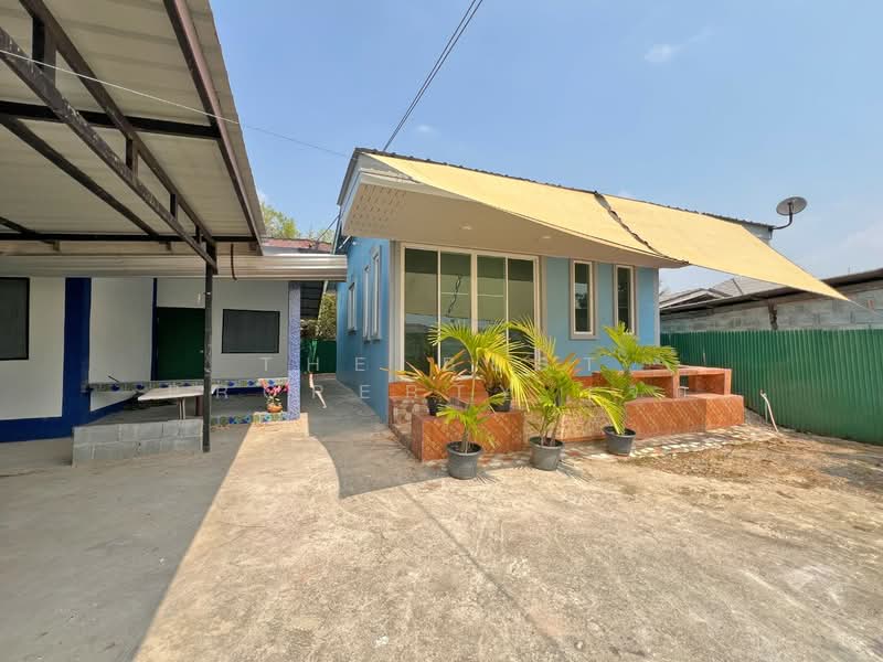 บ้านเดี่ยวพร้อมที่ดินพนัสนิคม ชลบุรี, Chon Buri (Pattaya), Tha Kham, Phanat Nikhom, Chon Buri (Pattaya), 3 Bedrooms, 100 sqm, Single Detached House For Sale, by The Best Property เจต, 500346620 - DDproperty.com