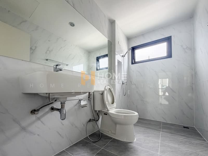 Baan Klang Mueng The Edition Pinklao-Borom 2, Bangkok, Suan Phak Road, Taling Chan, Bangkok, 4 Bedrooms, 200 sqm, Semi-Detached House (Twin House) For Sale, by HOME Real Estate Service, 500346731 - DDproperty.com