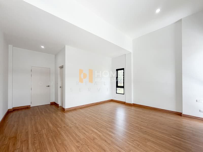 Baan Klang Mueng The Edition Pinklao-Borom 2, Bangkok, Suan Phak Road, Taling Chan, Bangkok, 4 Bedrooms, 200 sqm, Semi-Detached House (Twin House) For Sale, by HOME Real Estate Service, 500346731 - DDproperty.com