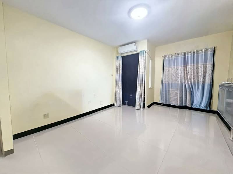 The Next Townhome Si Racha : เดอะ เน็กซ์ ทาวน์โฮม ศรีราชา, ชลบุรี, บึง, ศรีราชา, ชลบุรี, 100 ตร.ม., ทาวน์เฮ้าส์ ขาย, โดย The Best Property ปิ๋ม, 500346736 - DDproperty.com