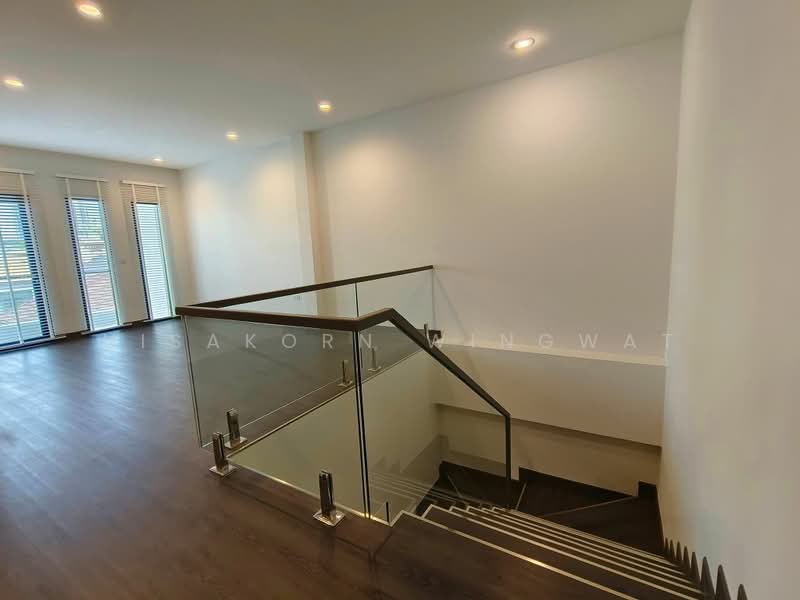4-BR House, Bangkok, Phra Kanong Nua, Watthana, Bangkok, 4 Bedrooms, 330 sqm, Single Detached House For Rent, by Nisakorn Wingwat, 500346838 - DDproperty.com