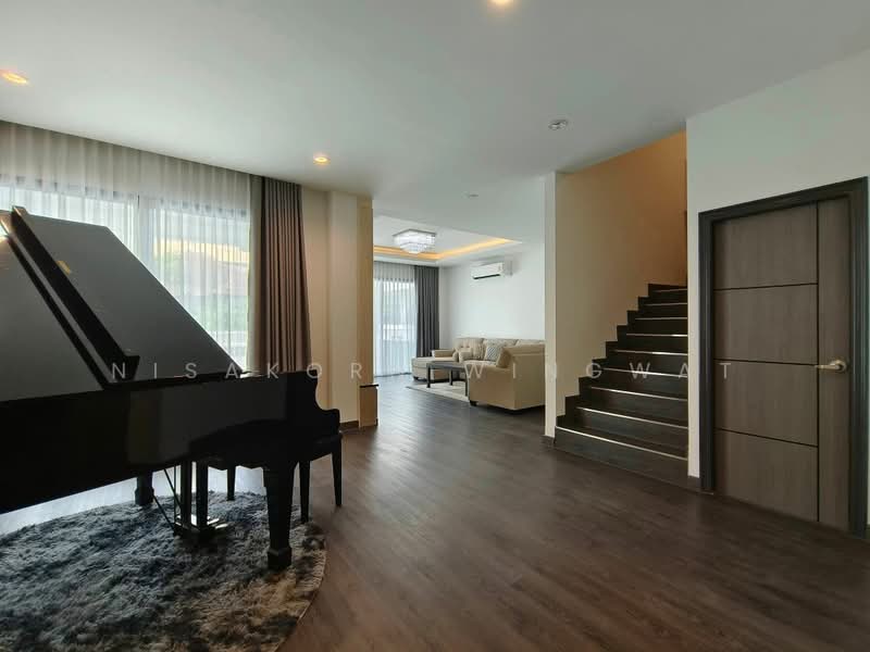 4-BR House, Bangkok, Phra Kanong Nua, Watthana, Bangkok, 4 Bedrooms, 330 sqm, Single Detached House For Rent, by Nisakorn Wingwat, 500346838 - DDproperty.com