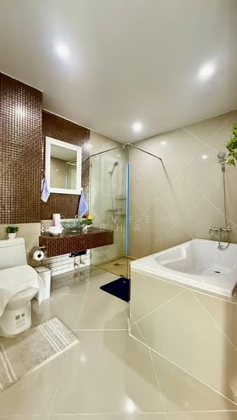 Diamond Suites Resort : ไดมอนด์สวีท คอนโดมีเนียม, ชลบุรี, ถ.ทัพพระยา, หนองปรือ, บางละมุง, ชลบุรี, 67 ตร.ม., คอนโด ให้เช่า, โดย Praveen Prabhat Peter, 500346878 - DDproperty.com