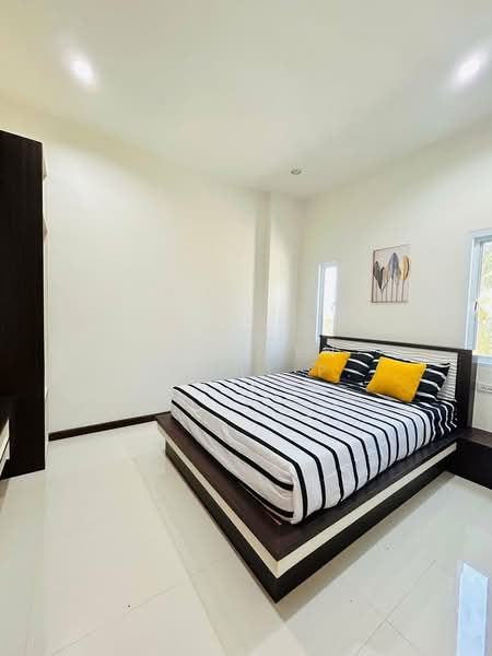 Living 36 At Pong Mabprachan Lake, Chon Buri (Pattaya), Map Prachan Reservoir 3240, Poong, Bang Lamung (Pattaya), Chon Buri (Pattaya), 3 Bedrooms, 130 sqm, Villa For Rent, by Praveen Peter, 500346887 - DDproperty.com