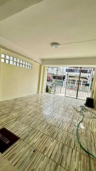 3-BR Townhouse, Bangkok, Suan Luang, Bangkok, 3 Bedrooms, 150 sqm, Townhouse For Rent, by Manapong Phromphitak, 500346908 - DDproperty.com