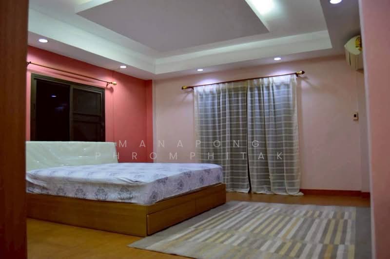 3-BR Townhouse, Bangkok, Suan Luang, Bangkok, 3 Bedrooms, 150 sqm, Townhouse For Rent, by Manapong Phromphitak, 500346908 - DDproperty.com