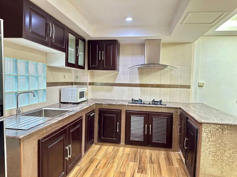 3-BR Townhouse, Bangkok, Suan Luang, Bangkok, 3 Bedrooms, 150 sqm, Townhouse For Rent, by Manapong Phromphitak, 500346908 - DDproperty.com