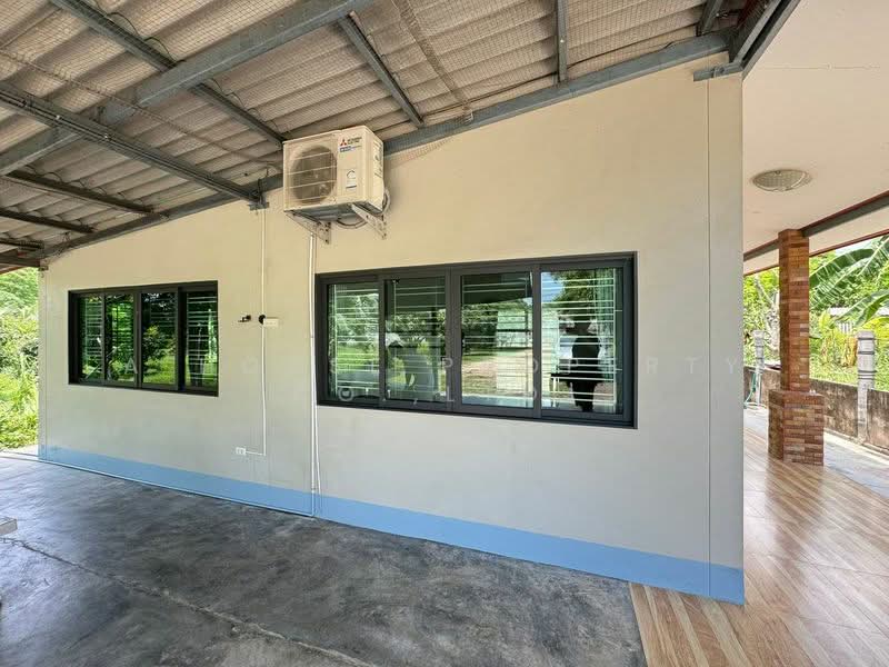 Land with existing buildings for sale in Huai Yai Phrom - Na Phrao, Sriracha, Chon Buri (Pattaya), Bang Phra, Si Racha, Chon Buri (Pattaya), , 800 sqm, Land For Sale, by A House Property Co.,Ltd., 500346919 - DDproperty.com