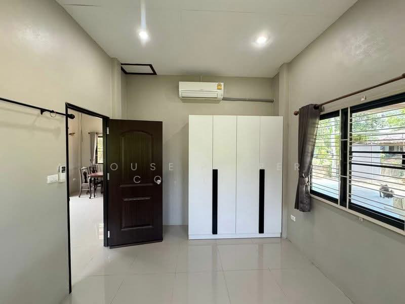 Land with existing buildings for sale in Huai Yai Phrom - Na Phrao, Sriracha, Chon Buri (Pattaya), Bang Phra, Si Racha, Chon Buri (Pattaya), , 800 sqm, Land For Sale, by A House Property Co.,Ltd., 500346919 - DDproperty.com