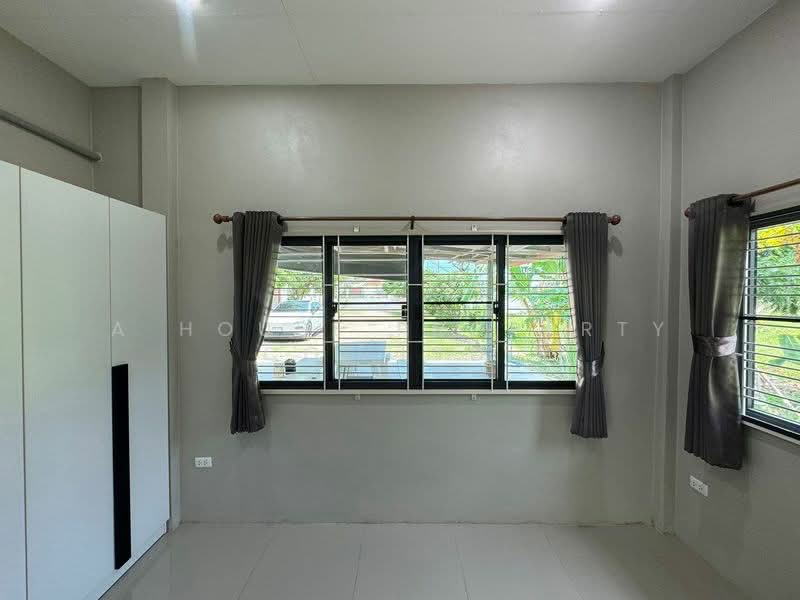 Land with existing buildings for sale in Huai Yai Phrom - Na Phrao, Sriracha, Chon Buri (Pattaya), Bang Phra, Si Racha, Chon Buri (Pattaya), , 800 sqm, Land For Sale, by A House Property Co.,Ltd., 500346919 - DDproperty.com