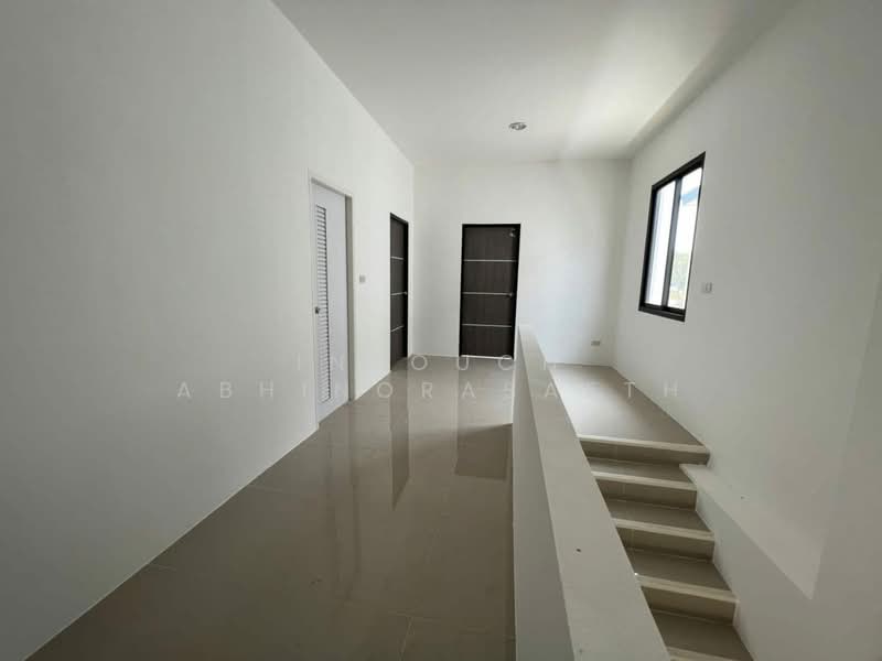 3-BR House, Bangkok, Thawi Watthana, Bangkok, 3 Bedrooms, 240 sqm, Single Detached House For Sale, by Intouch Abhinorasaeth, 500346956 - DDproperty.com